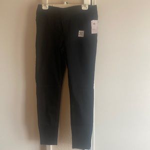 Black Rockstar Super Skinny Jeggings Mid-rise. Tags still on